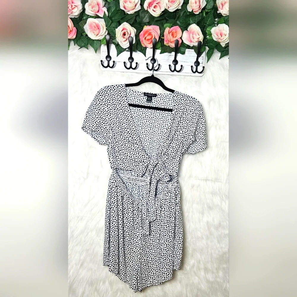 Vintage Style Cropped Tie-Front Polka Dot Romper